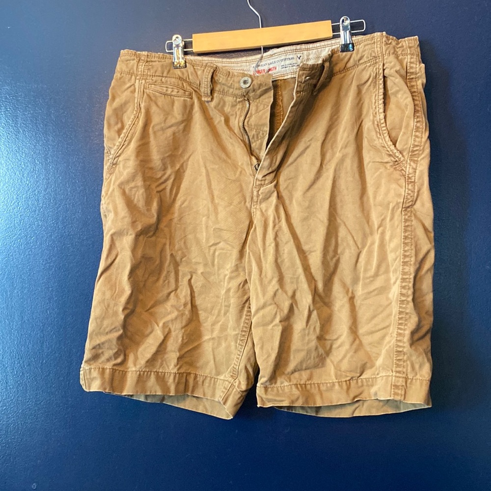American Eagle Size 36 Khaki Shorts